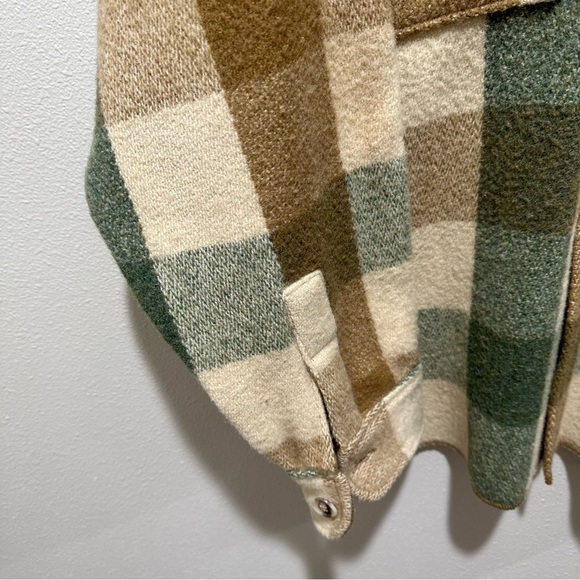 Vintage Amana Woolen Plaid Shacket - Picture 5 of 10